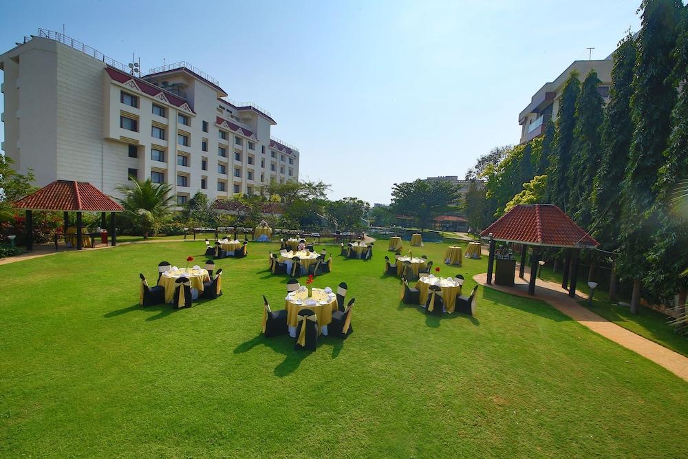 Welcomhotel By Itc Hotels, Devee Grand Bay, Visakhapatnam Exterior photo